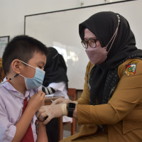 Imunisasi Campak Rubella SD METTA MAITREYA